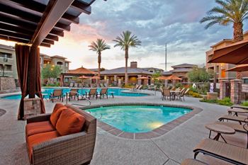 Luxury Apartments North Las Vegas with Relaxing Hot Tub Spa with Sundeck
